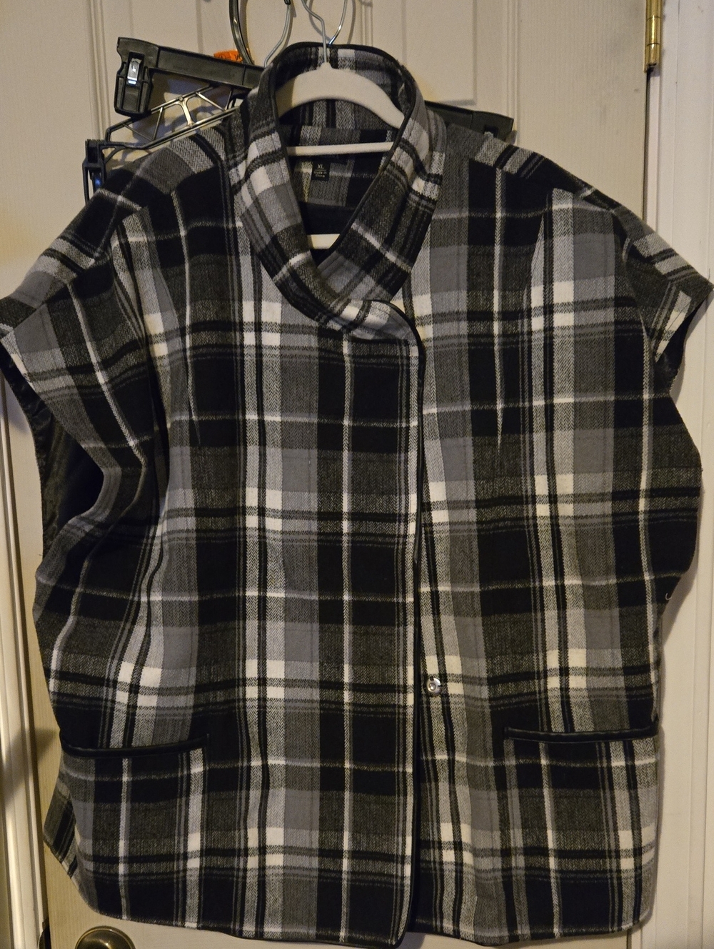 Versona Black, Gray & White Plaid Button-Front Vest